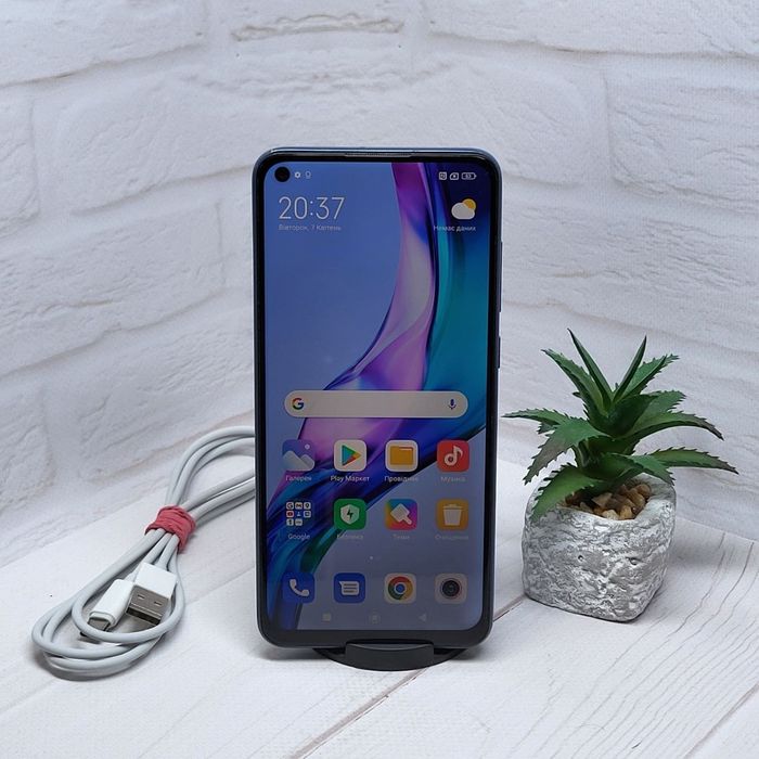 Продам телефон Redmi note 9 3+1/64Gb NFC в гарному стані