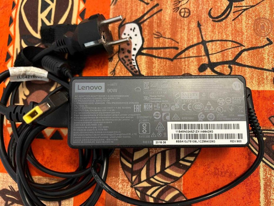 Dockstation Lenovo Thinkpad Ultra Dock 40A + Carregador 90W