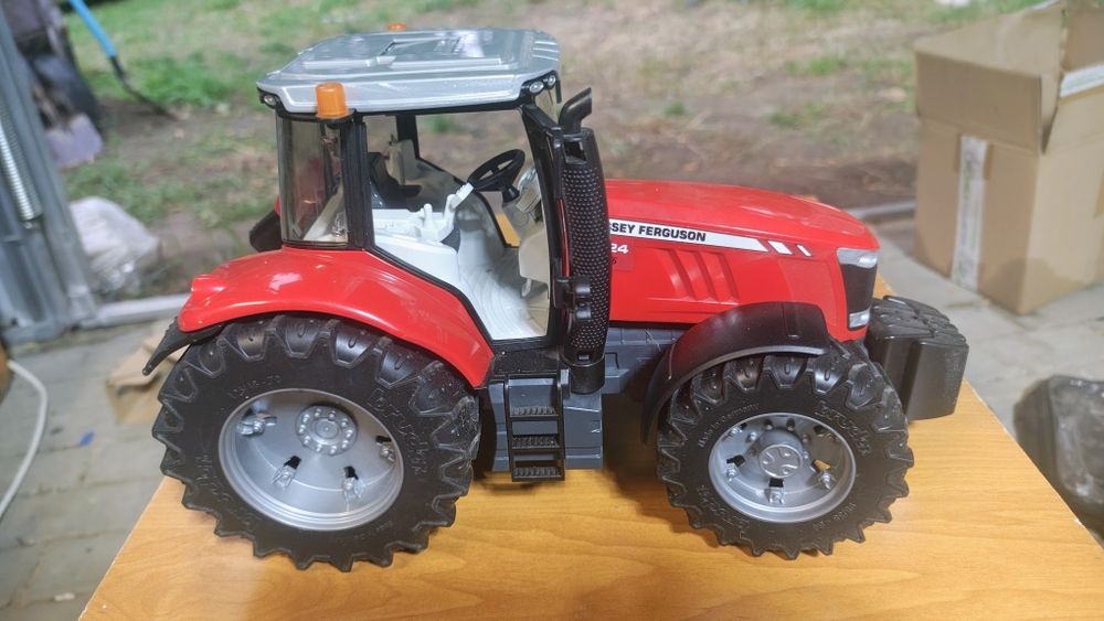 Bruder traktor massey ferguson