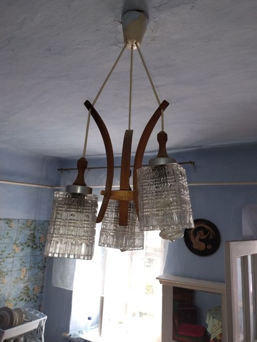 Продам люстру деревянная основа