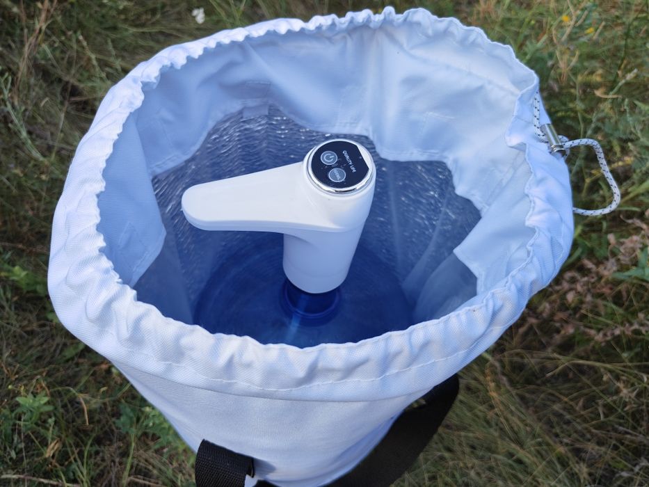 Термо- сумка для  бутылья с водой .