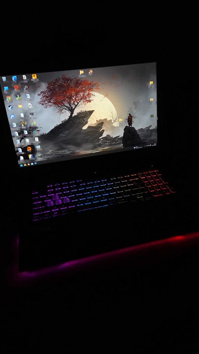 ASUS ROG Strix G17 Ryzen 7 / 16 GB RAM / RTX 3060 130 W