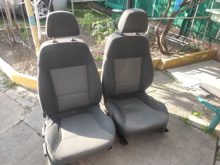 Крісла передні на Опель вектра С 2003 р.в
Стан на фото,пересилка по пе