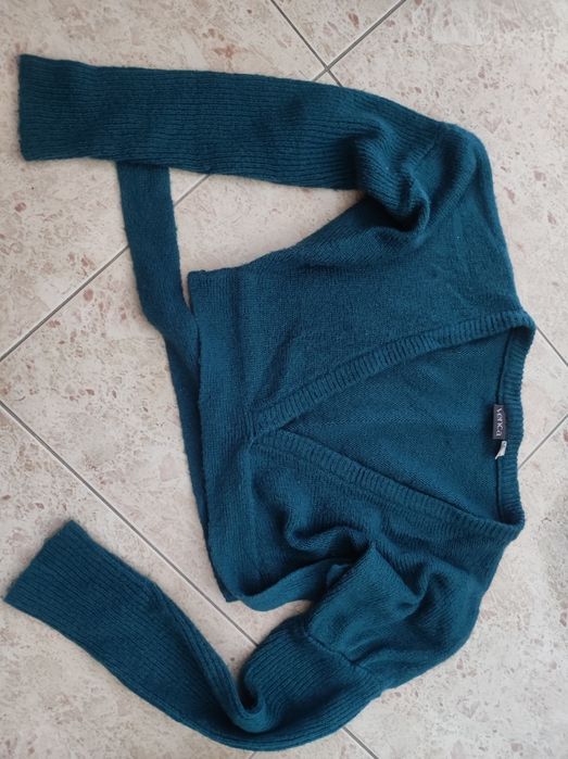 Colete rosa da Mango e bolero azul petróleo S