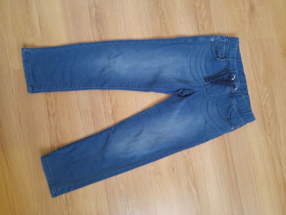 Spodnie jeansy joggery dla chłopca 134