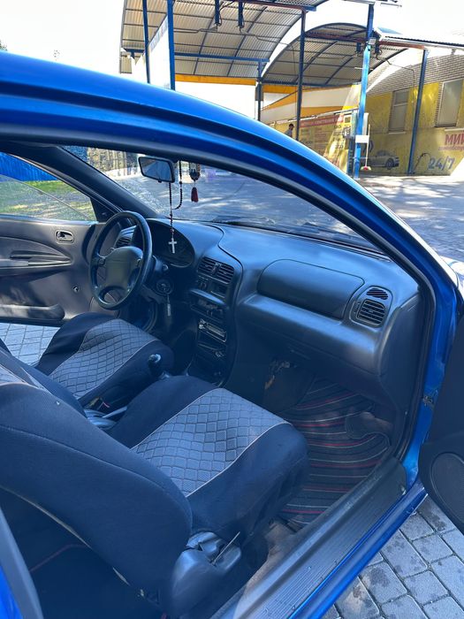 Продам Mazda 323