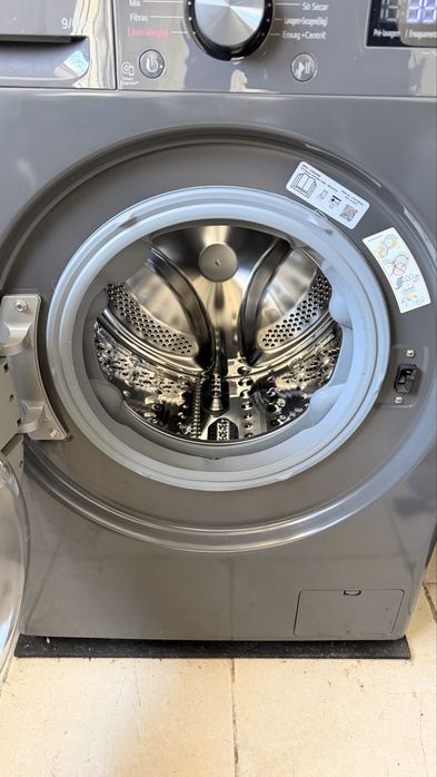 Maquina Lavar e Secar LG 9/6 Kg