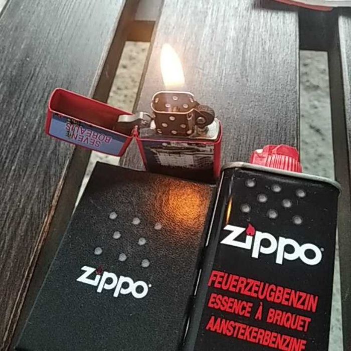 Zapalniczka ZIPPO plus zapas