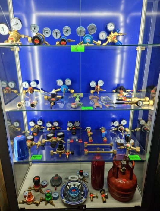 Продам Гелий для шариков. 12 000 с доставкой, сварочные смеси. доставк