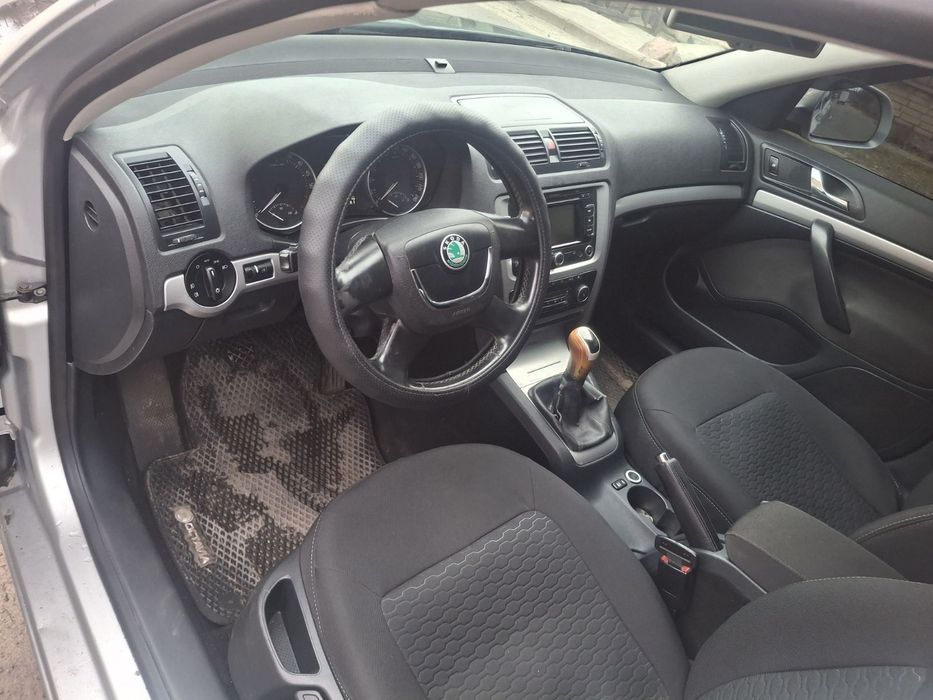 Продам Шкоду Октавиа А5 Full 1,6 ДИЗЕЛЬ
