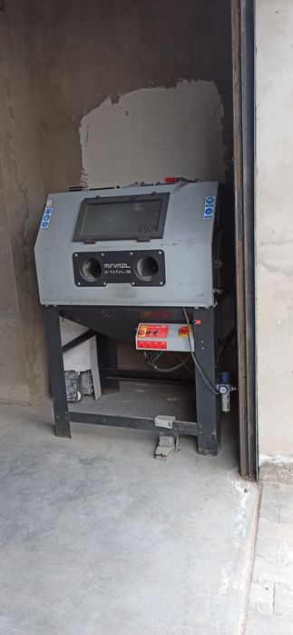 Piaskarka kabinowa Minimal Tools 900 litrów mało używana
