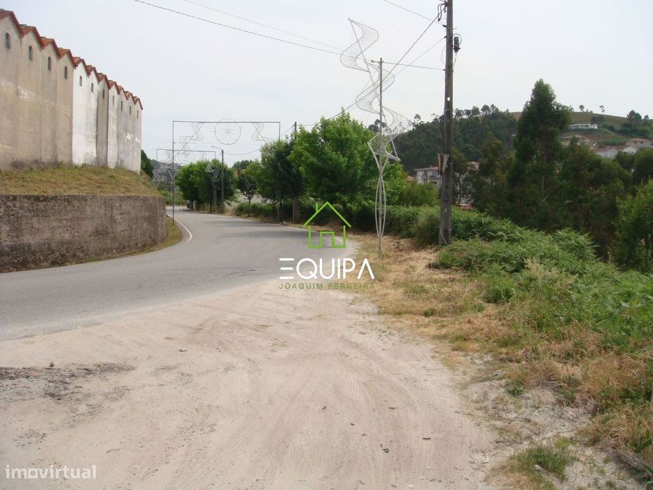 Terreno para construção, na Freguesia de Barrosas, Concelho de Lousa