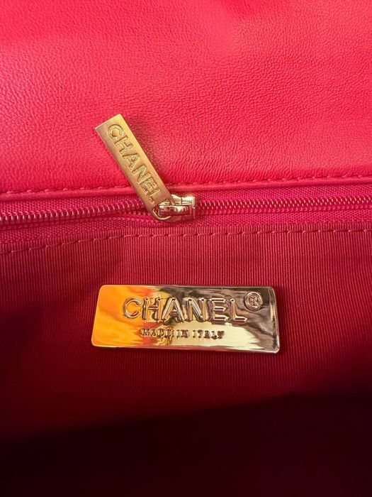 Сумочка від Chanel