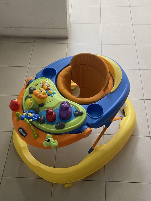 Andarilho Chicco Bebé – Como Novo, Pouquíssimo Uso