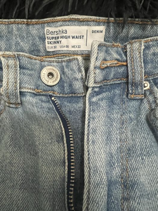 Jeans Bershka Stradivarius Shein POUCO USO 32 e 34