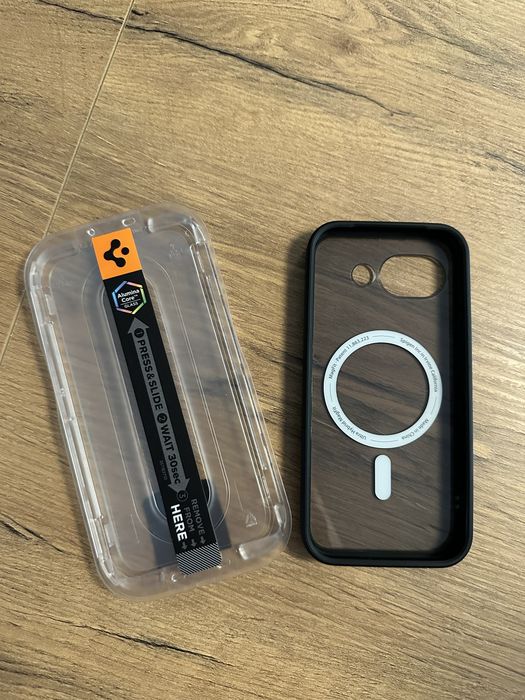 Spigen Ultra Hybrid Mag do Google Pixel 10a + Szkło hartowane z aplikatorem Spigen Glas.tR EZ Fit Pro