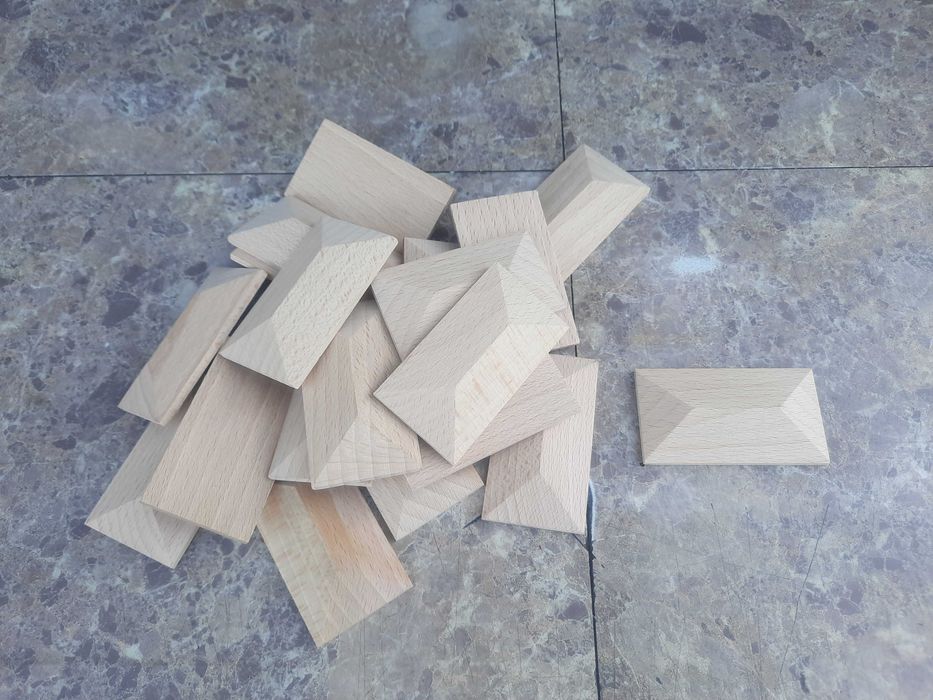 Aplikacje piramidy 20szt koperty buk 6,5x3,5cm zegara mebla renowacja