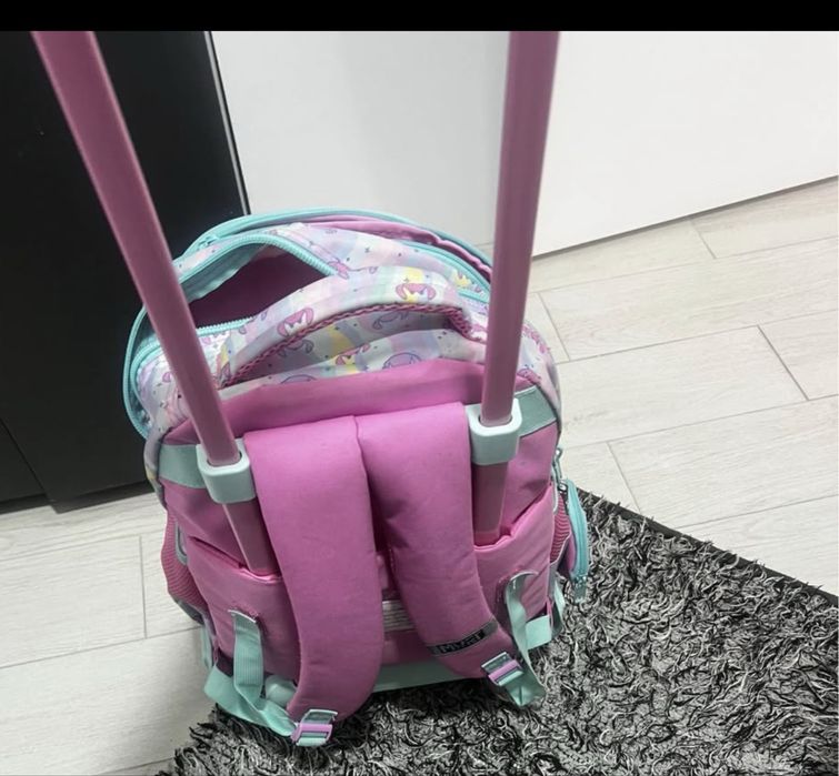 Vendo mochila como nova