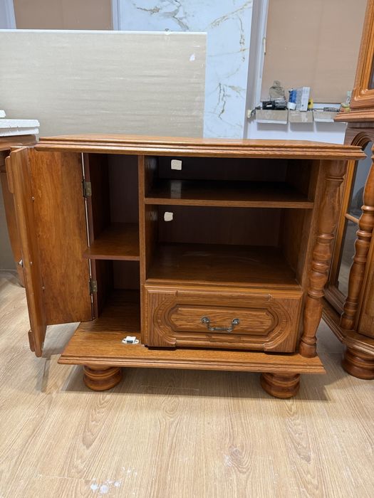 Witryna narożna i szafka RTV