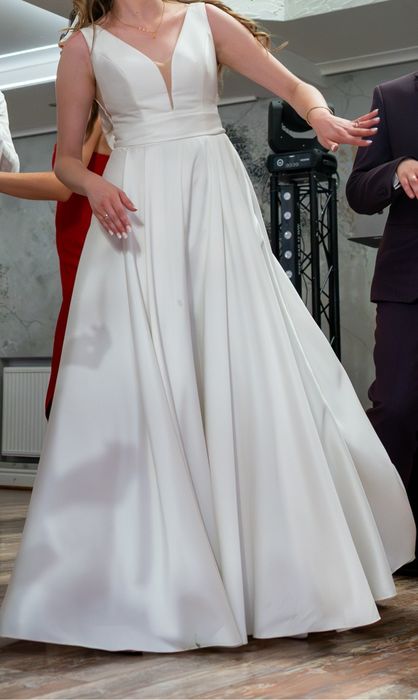 Suknia ślubna z trenem Poznań