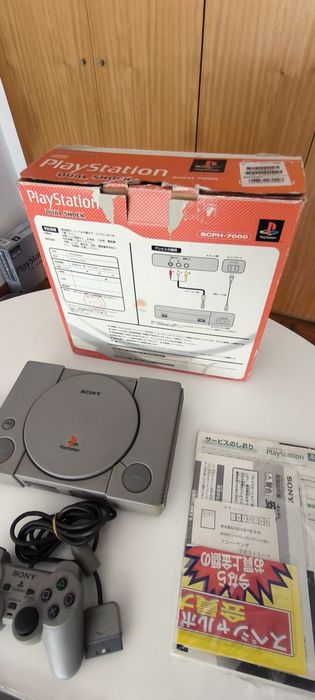 PlayStation 1 scph 7000 JP