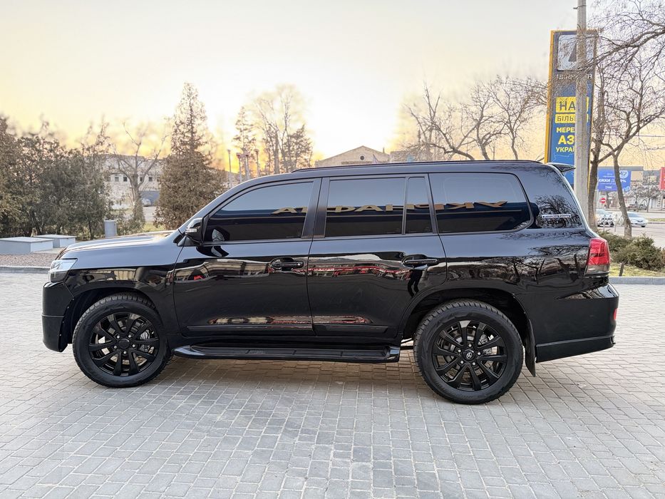 Продам ленд крузер  200