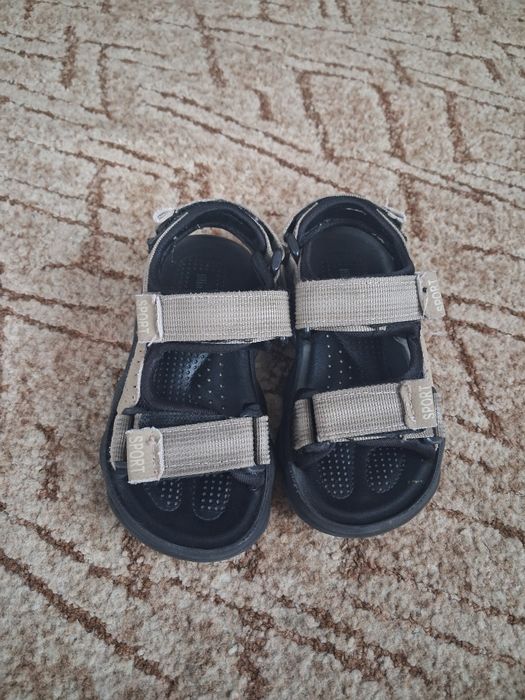 Дитячі босоніжки