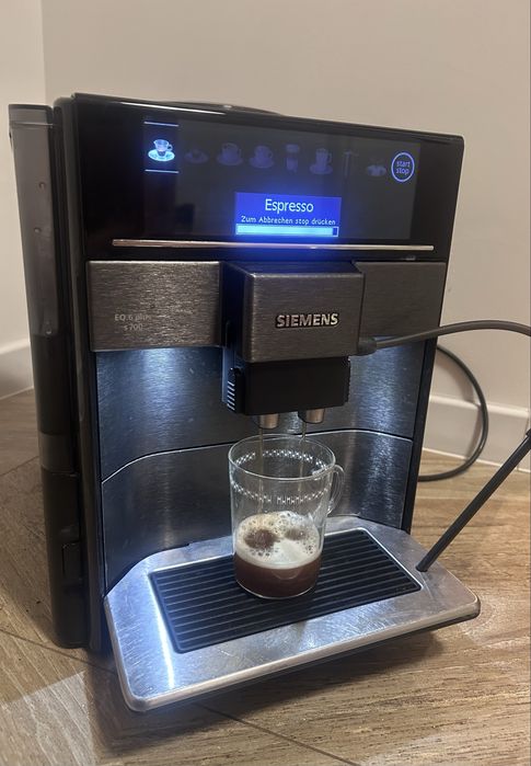 Ekspres SIEMENS EQ.6 plus s700
