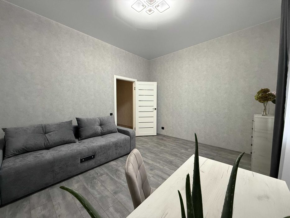 Оренда Тауну в комплексі, М Лісова, Лівий берег, ГЕНЕРАТОР БЕЗ КОМІСІІ