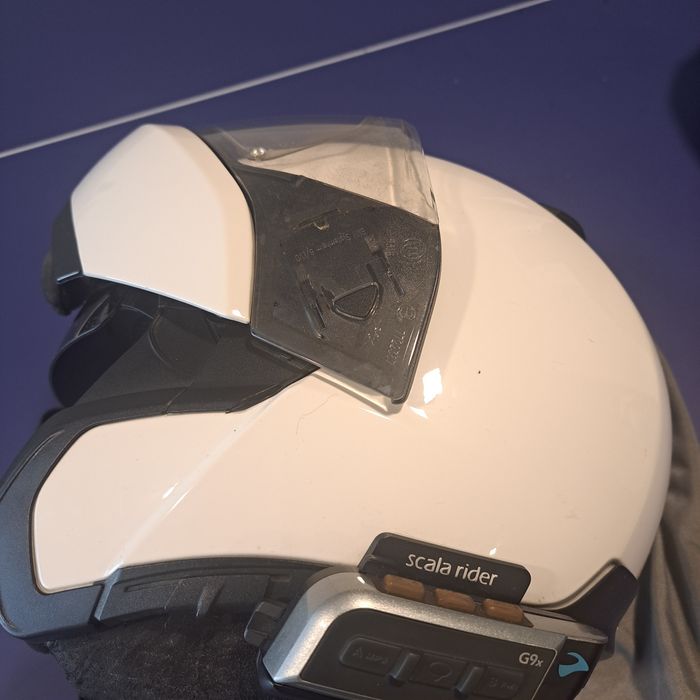 Capacete BMW System 6 com sistema comunicacao Scala G9x