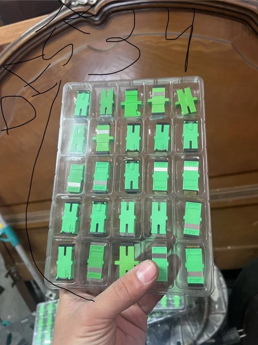 Fiber Connectors447255786418360320