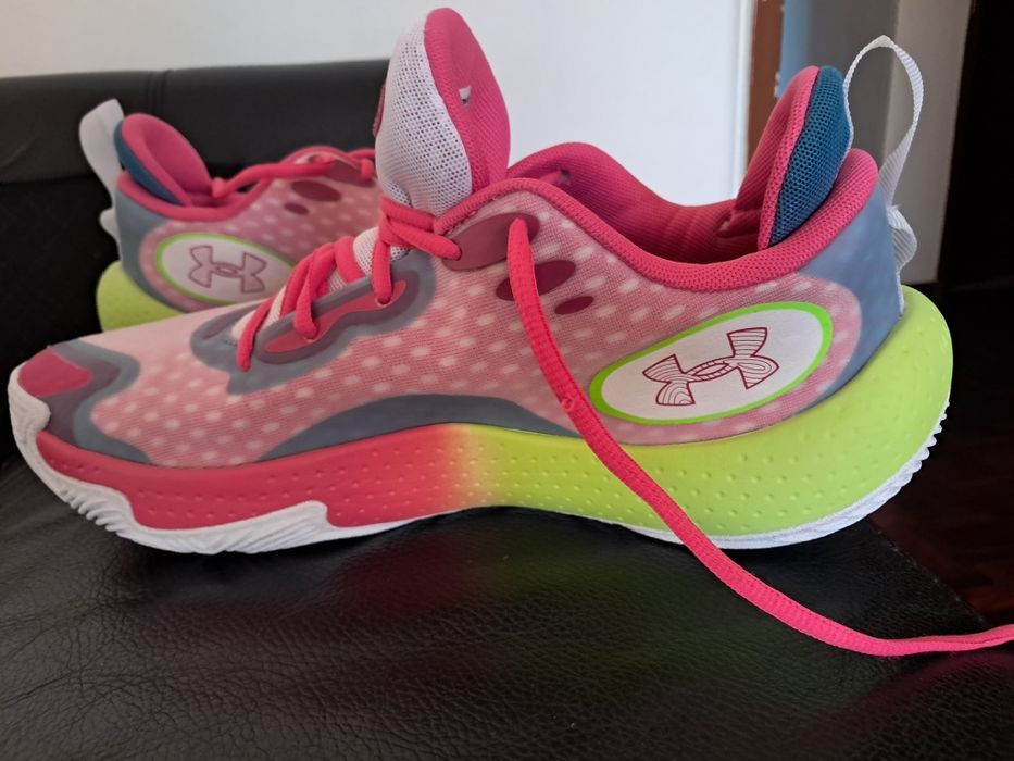 Ténis novos under armour