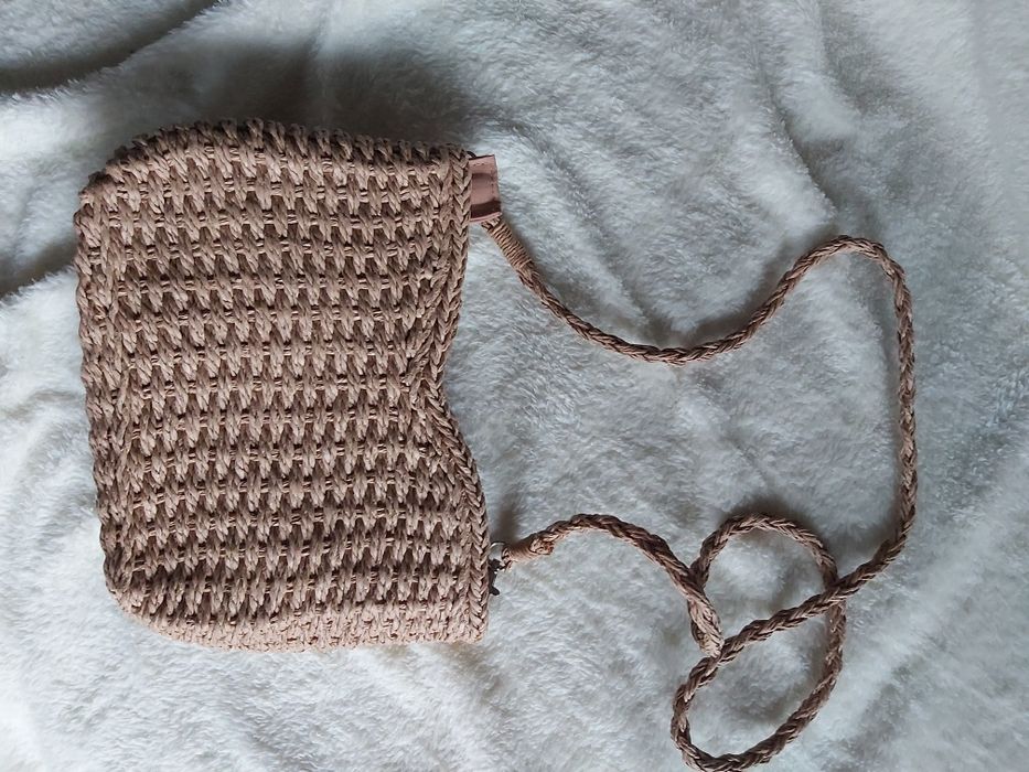 Bolsa artesanal de ráfia