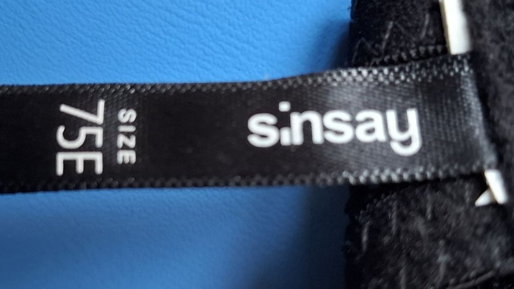 Biustonosz ramiączka na krzyż