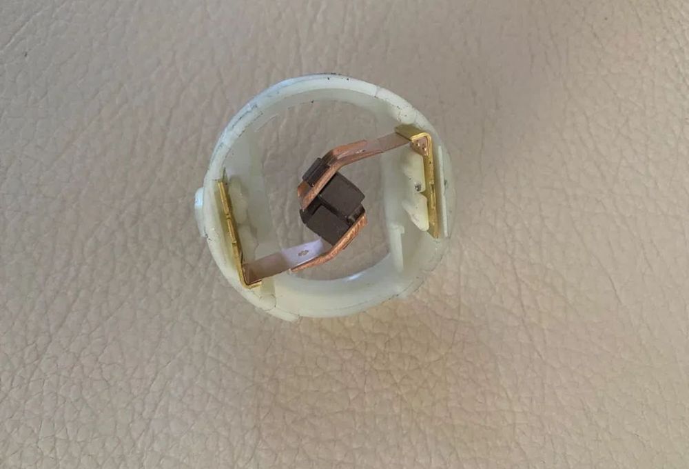 Щотки / кнопка для Акумуляторного інструменту Parkside rs550 , Makita