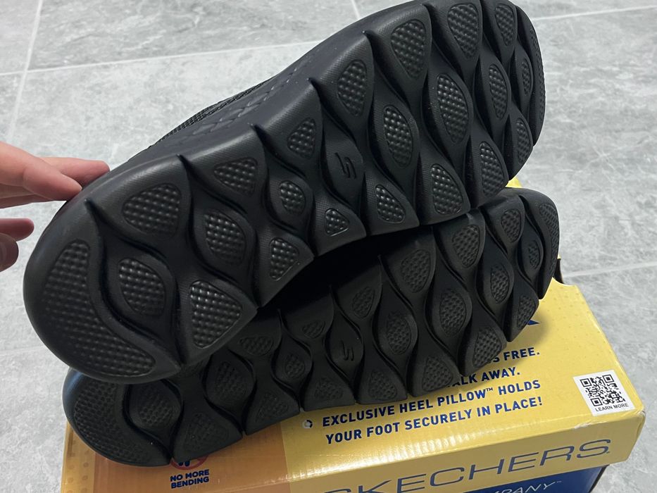 Фірмові кросівки skechers / 26см