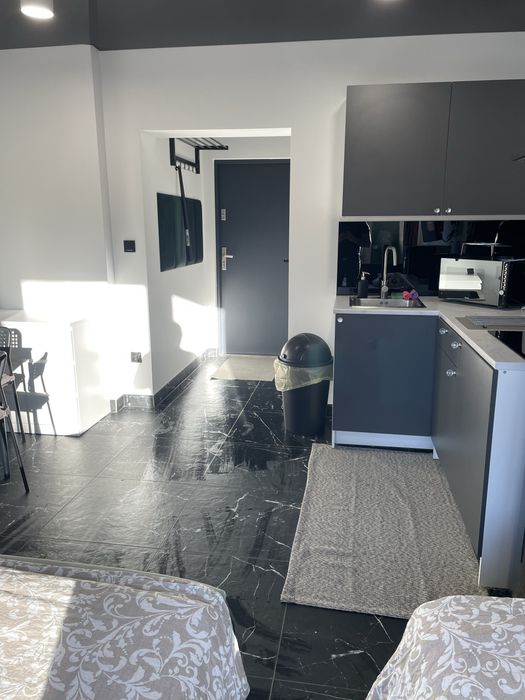 Pokoje z prywatną łazienką oraz kuchnią,  3 minuty od Umicore, Ionway