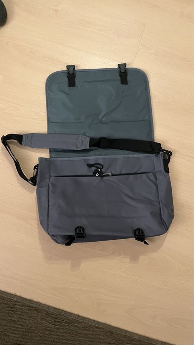 Gray crossbody bag64281518248065122