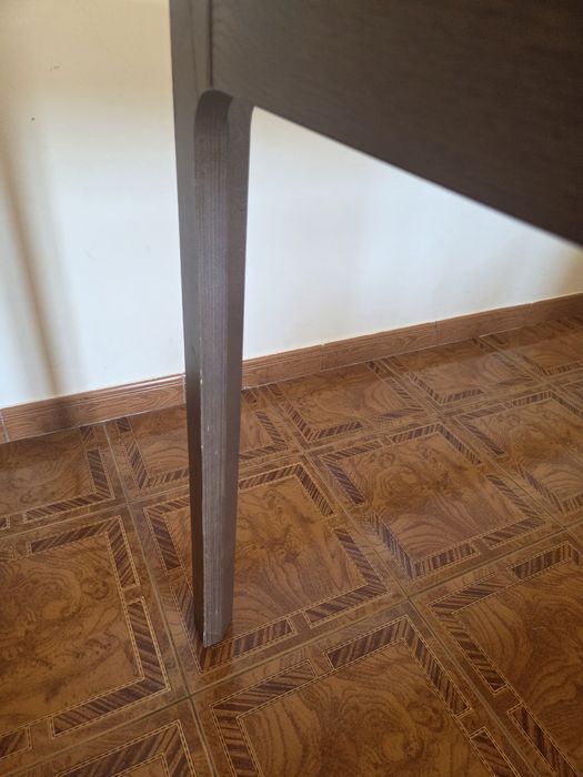 Mesa EKEDALEN extensível 4 ou 6 lugares
