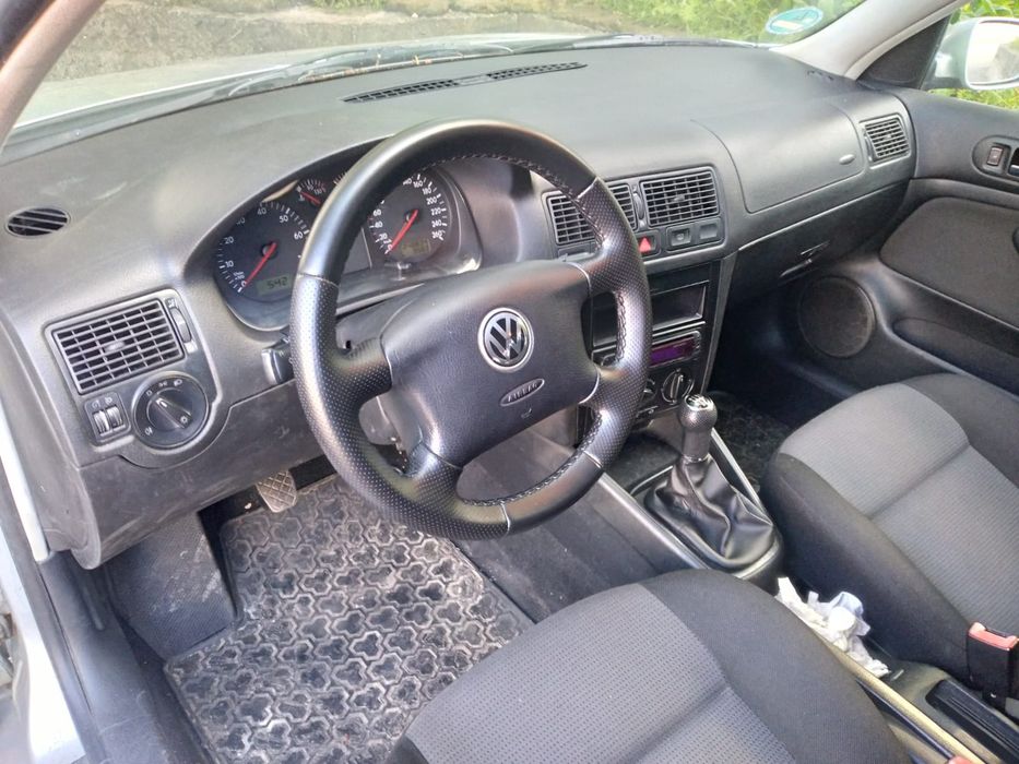 автомобіль Volkswagen  Golf 4