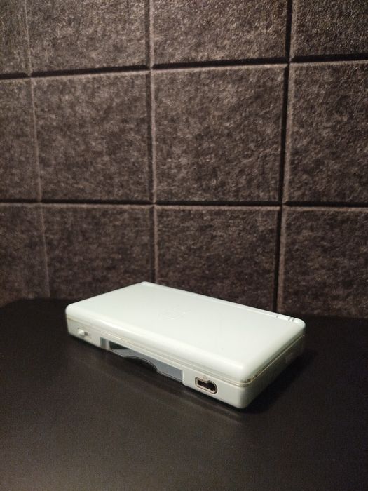 Konsola Nintendo DS Lite