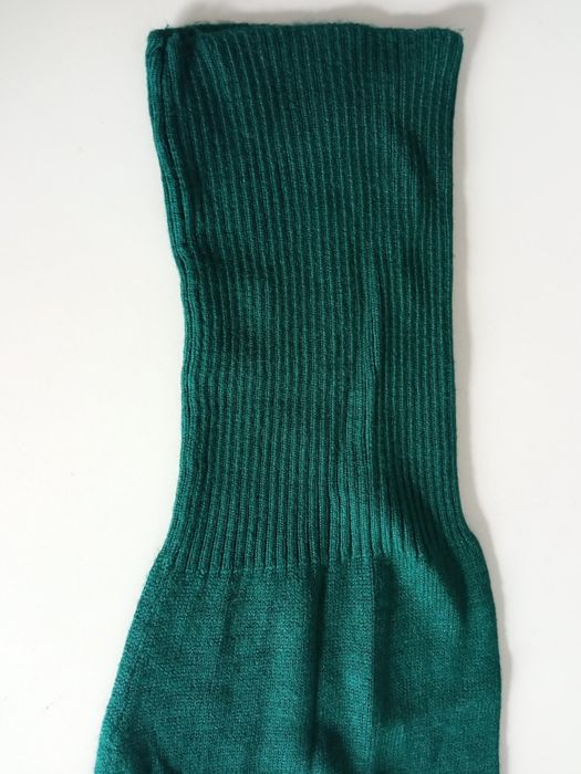 Casaquinhos de malha, cós em V (tamanho L)