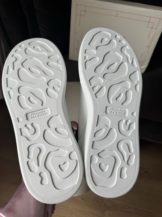 Nowe buty sneakersy Alexander McQueen 39