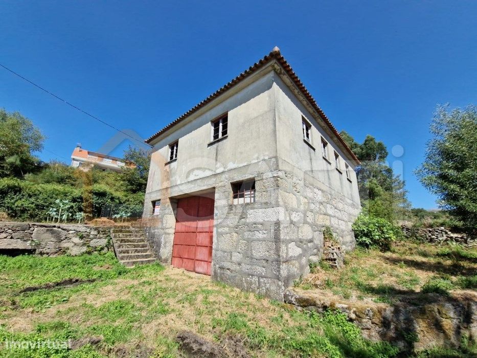 Moradia T3 em Cousso Melgaço