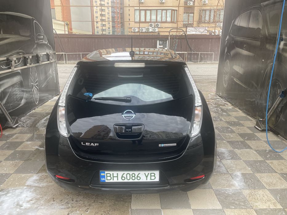 Аренда Nissan Leaf