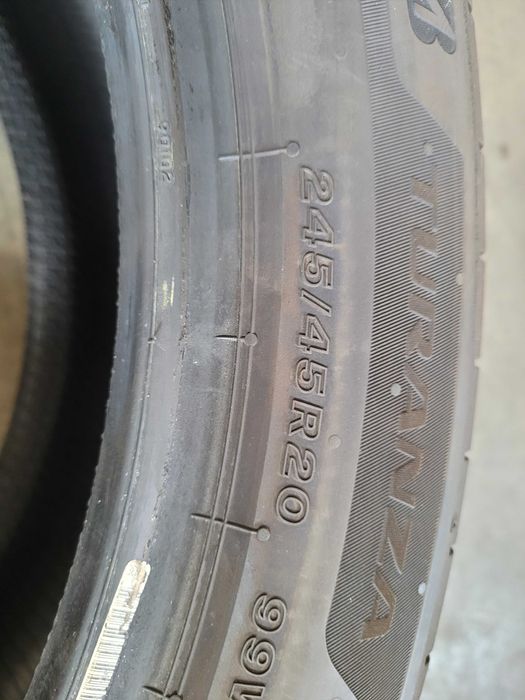 Opony Bridgestone 245/ 45 18 lato 2 sztuki