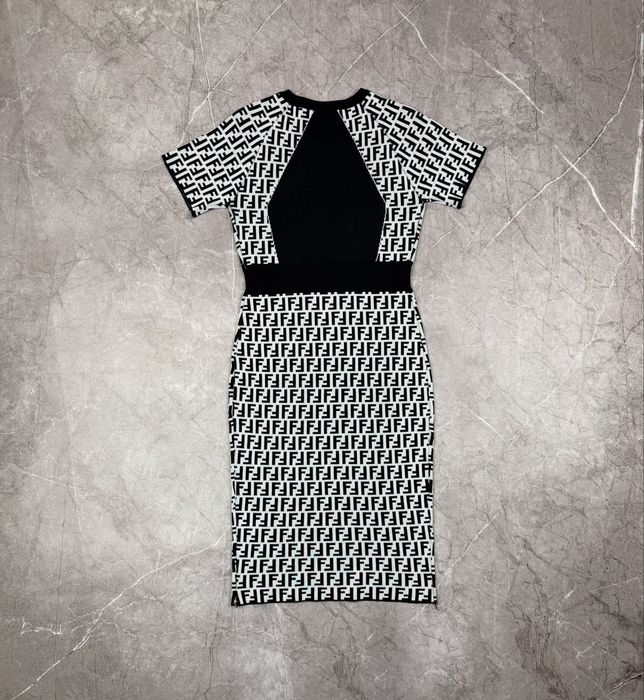 Fendi Монограмм Платье
