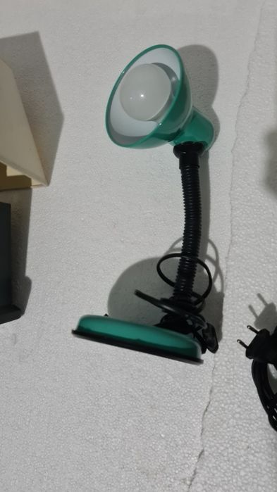 Candeeiros luz escritorio comodas