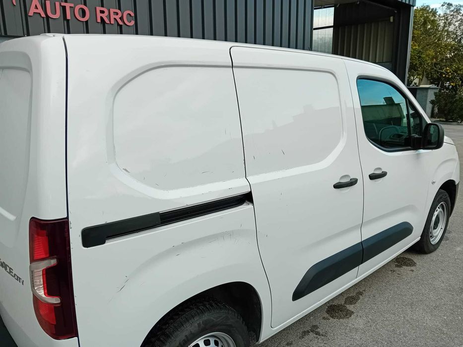Toyota Proace City 1.5 3 L c/iva ( pequeno sinistro )