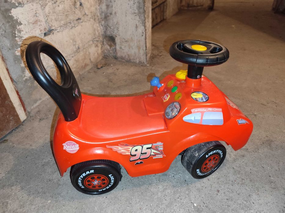 Jeździk zygzak McQueen używany